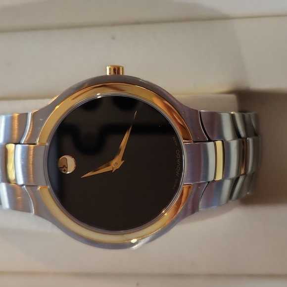 Men's Movado Wristwatch - Picture 2 of 14
